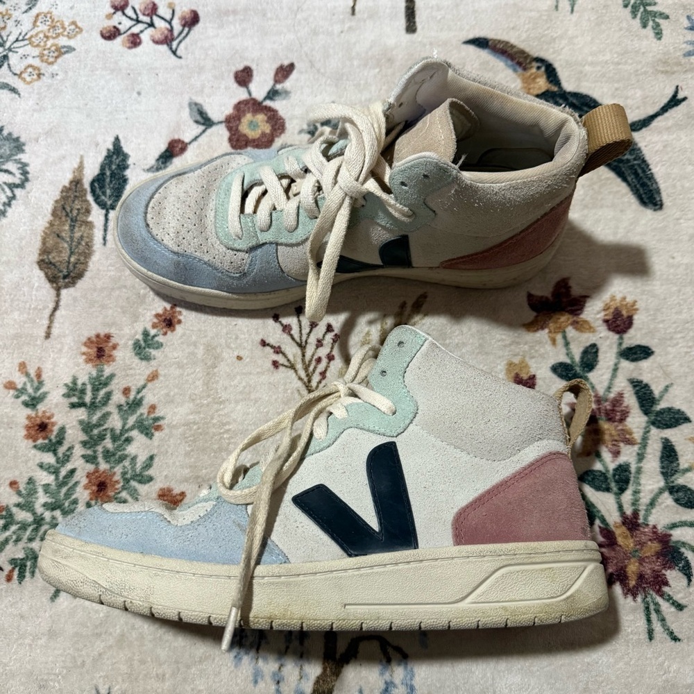 Veja Suede colorblock pastel sneakers 9